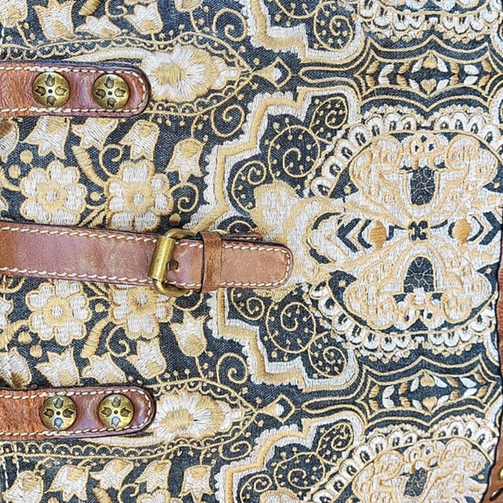 ✔️ Patricia Nash Leather & Embroidered Tote in Brown/Cream and Black/Dark Blue - Picture 7 of 11